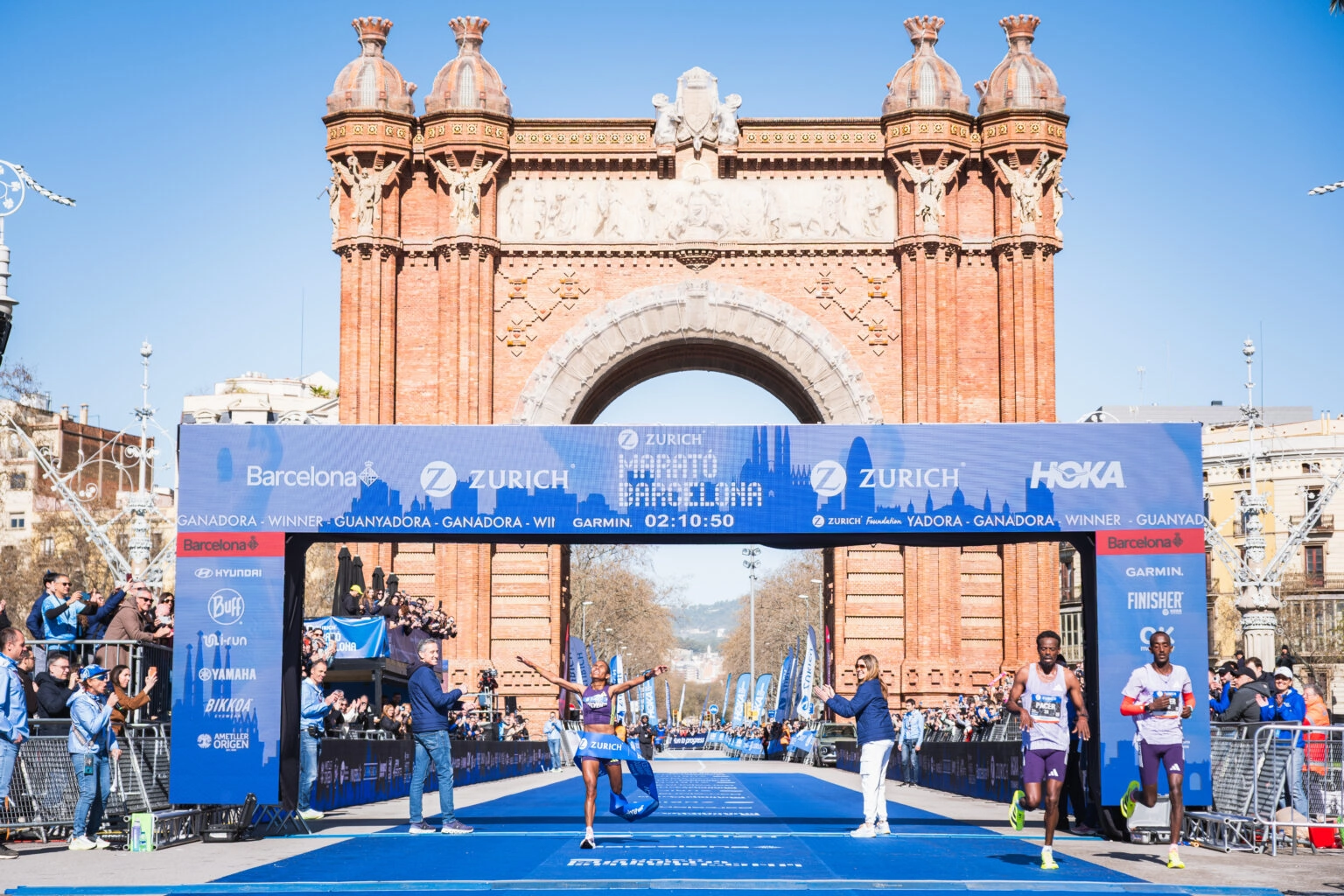 Corredores en la salida de la Mitja Marató de Barcelona 2026