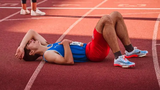 Sobreentrenamiento running síntomas y recuperación