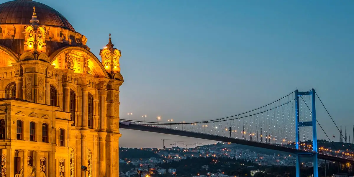 Vista panorámica de Sevilla, ciudad ideal para combinar maratón y turismo