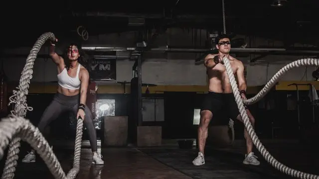 DEKA FIT vs STRONG