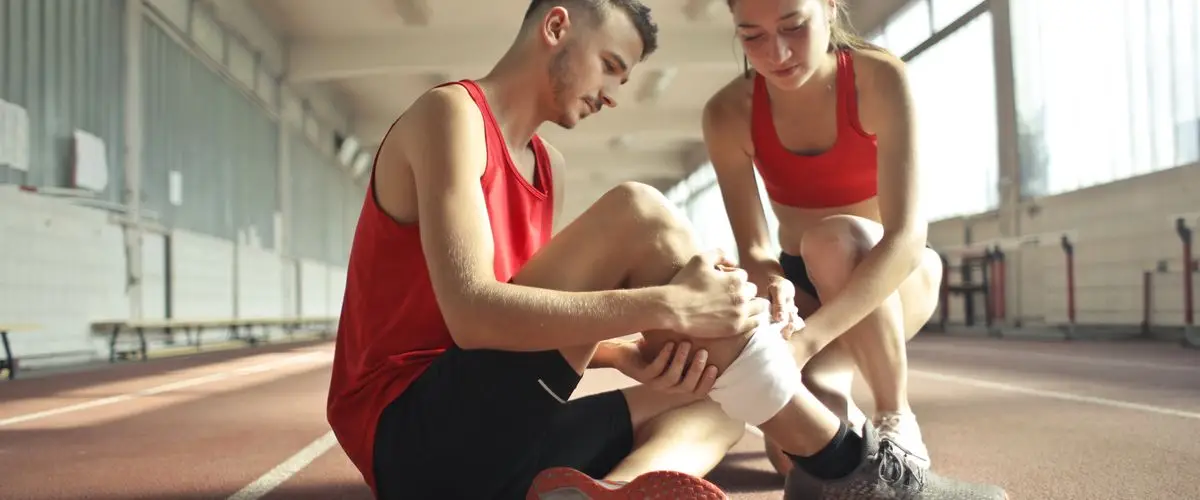 Periostitis Tibial: Por Qué Duelen las Espinillas al Correr y Cómo